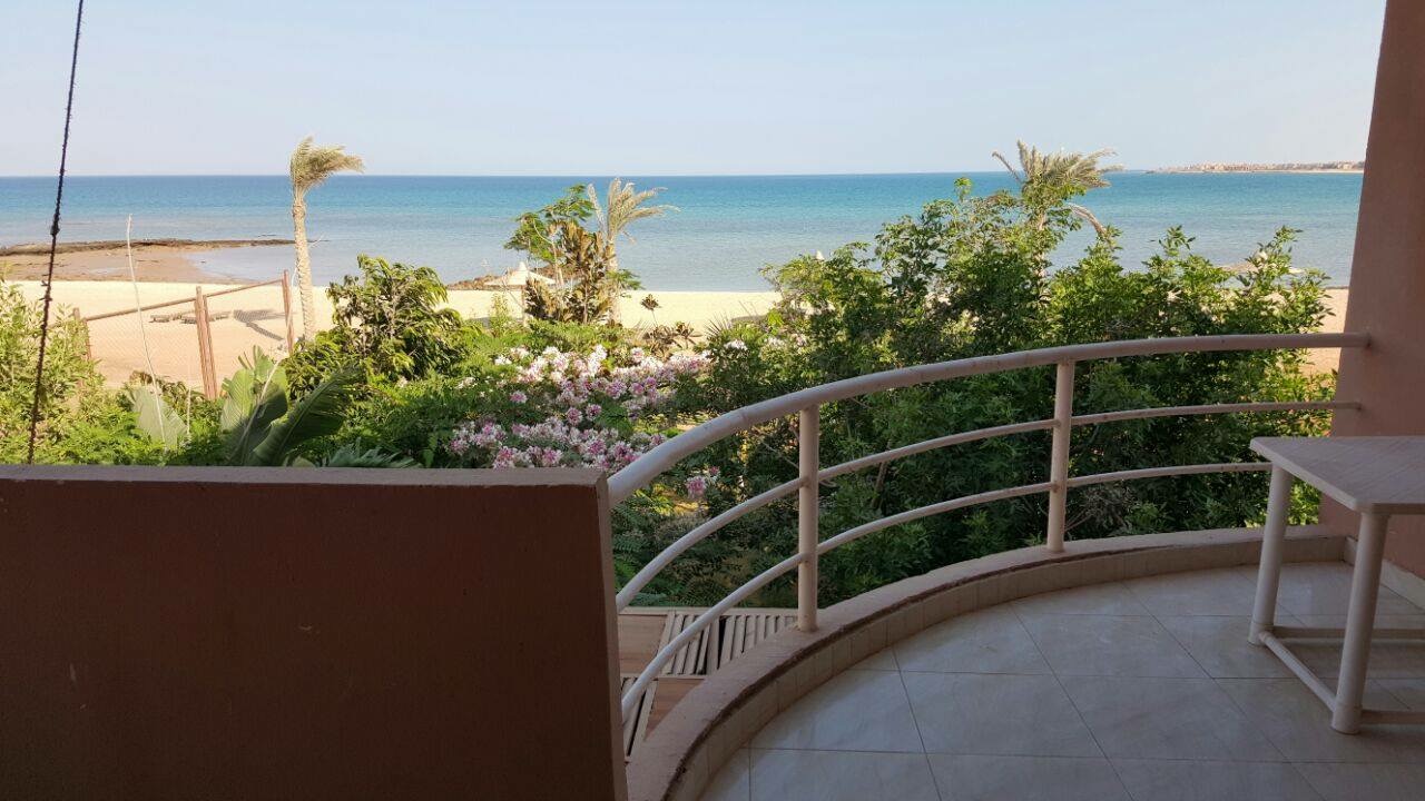 Chalet Ain Sokhna 1st row sea Romance compound by our real estate agent