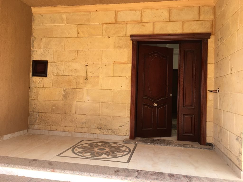 Townhouse for rent in Lanova Vista compound 