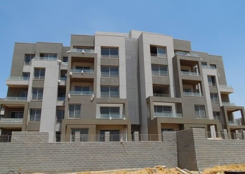 STUDIO IN VILLAGE GATE