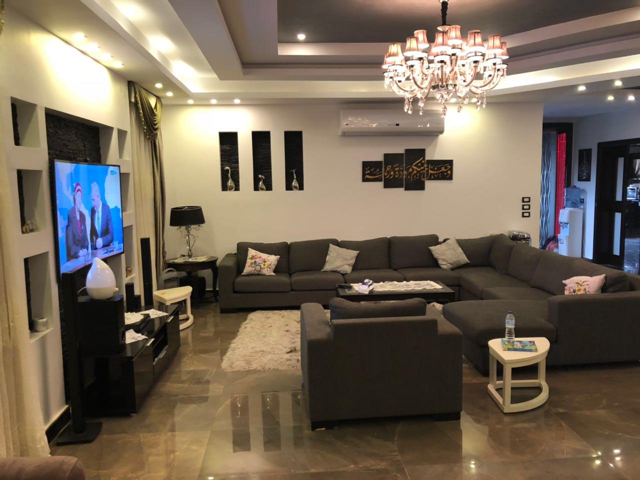 standalone villa in La Nova Vista fully furnished