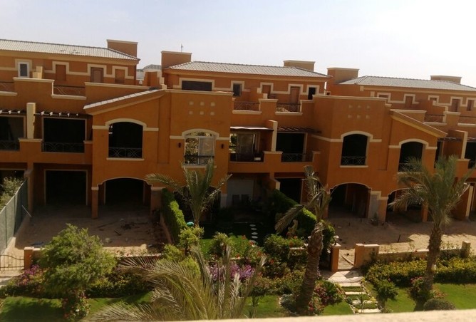 Townhouse corner in Dyar Park
