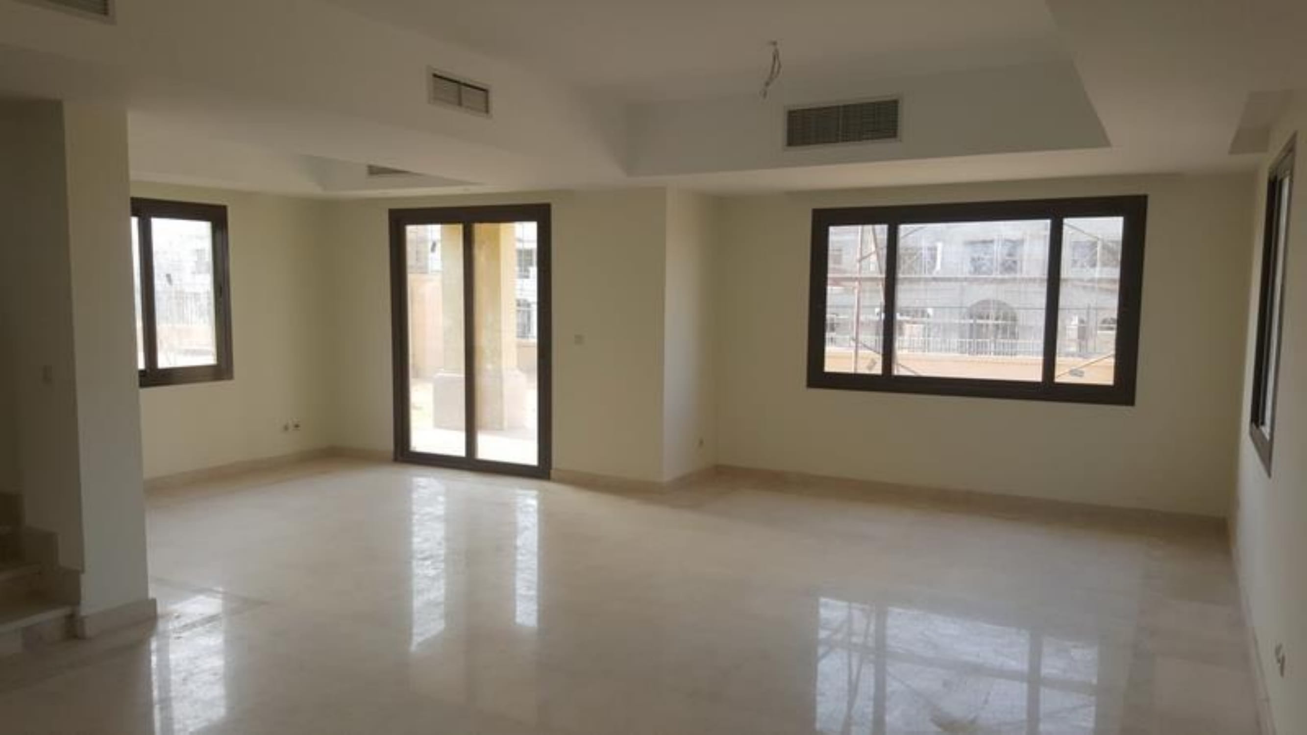 Standalone for rent semi furnished at mivida