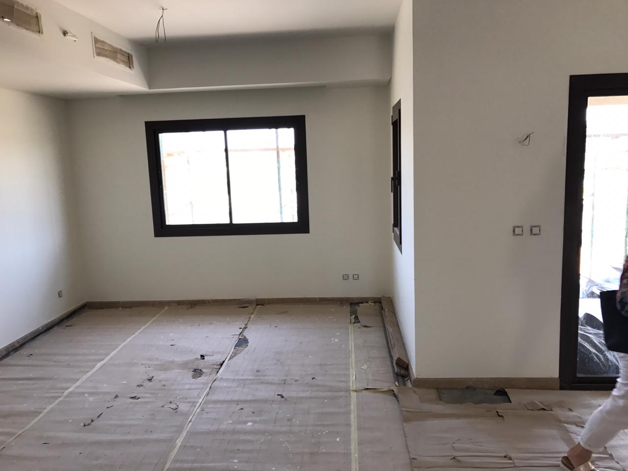 Standalone villa 500m for rent in mivida