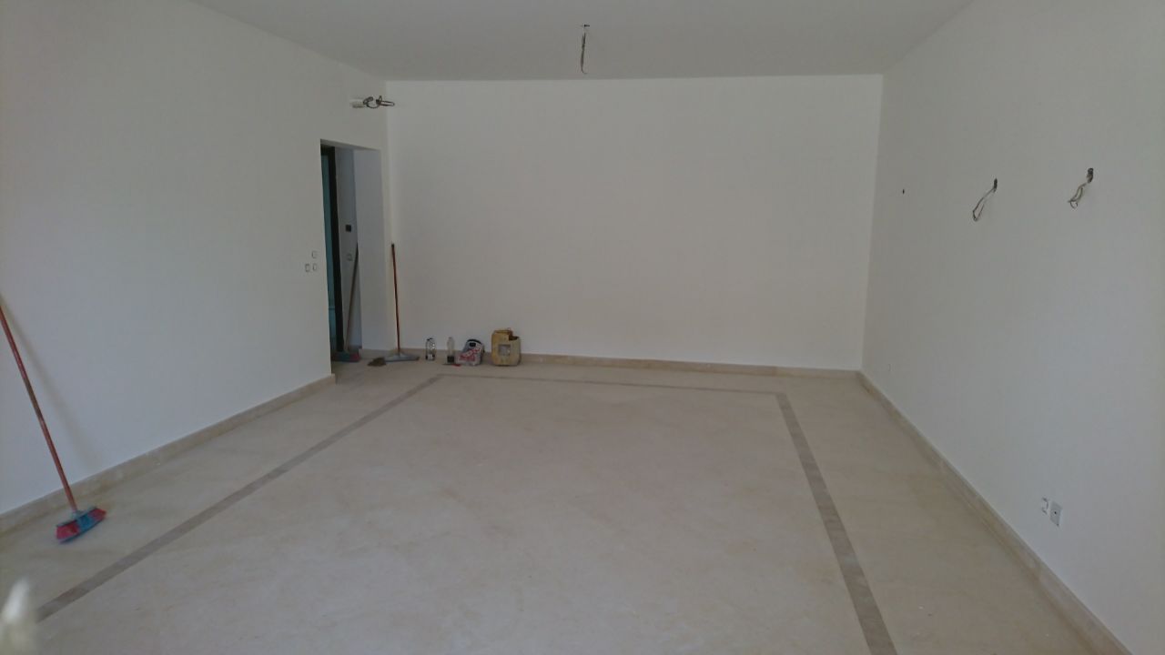 Apartment in ( Mivida )