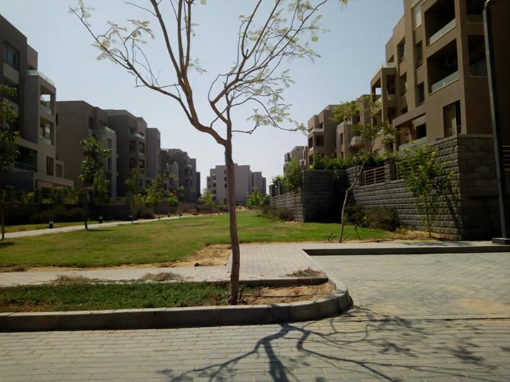 Penthouse semi-finished in Village Gardens Katamya
