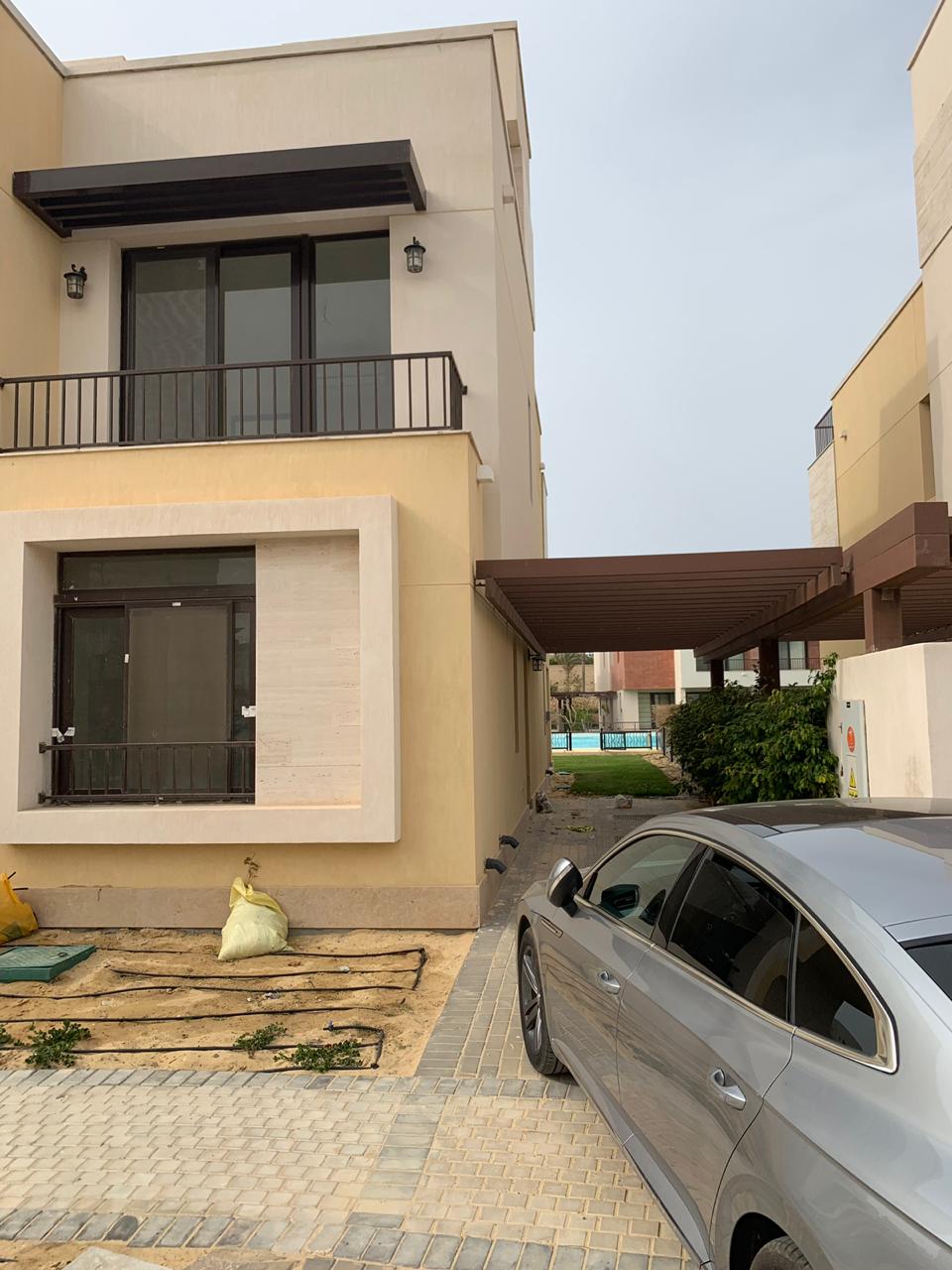 Standalone in marassi blanca