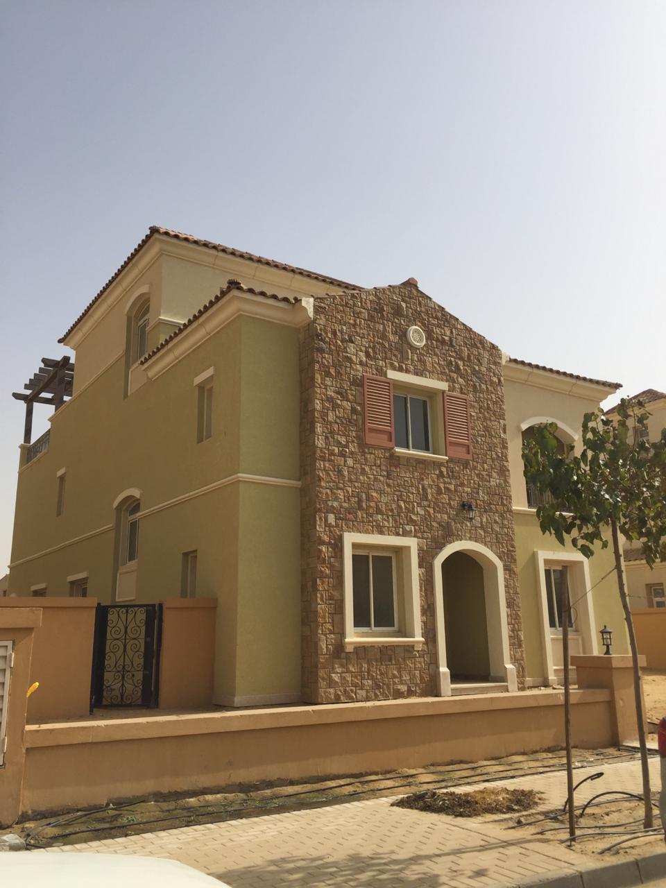 Standalone villa 500m at Mivida Emaar