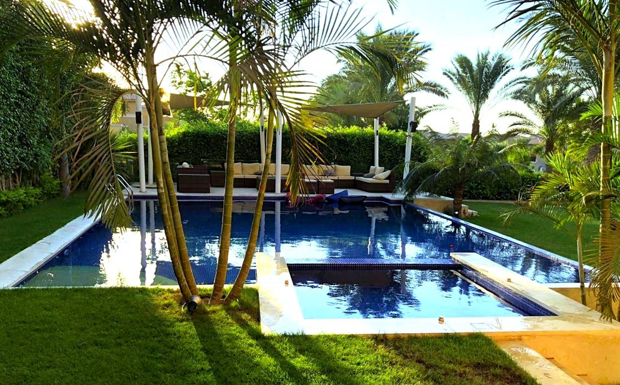 villa for rent at Swan Lake Compound