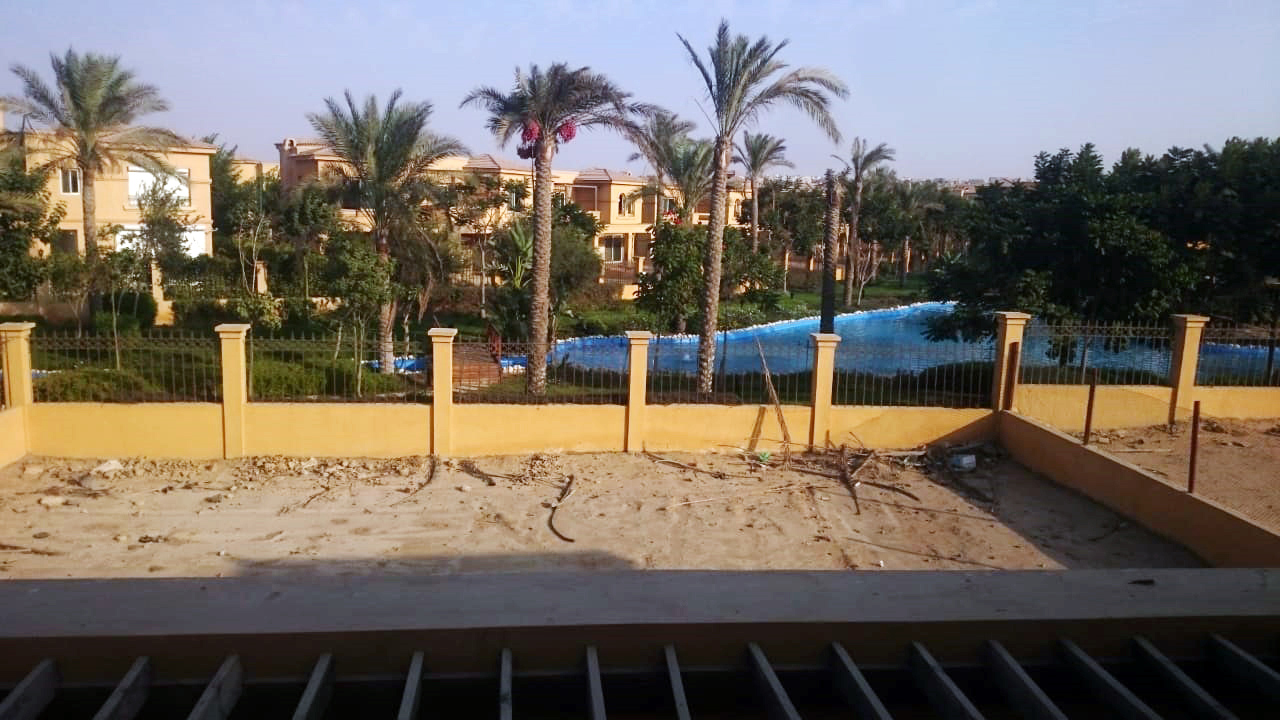 Villa with a view on Gardenia Springs
