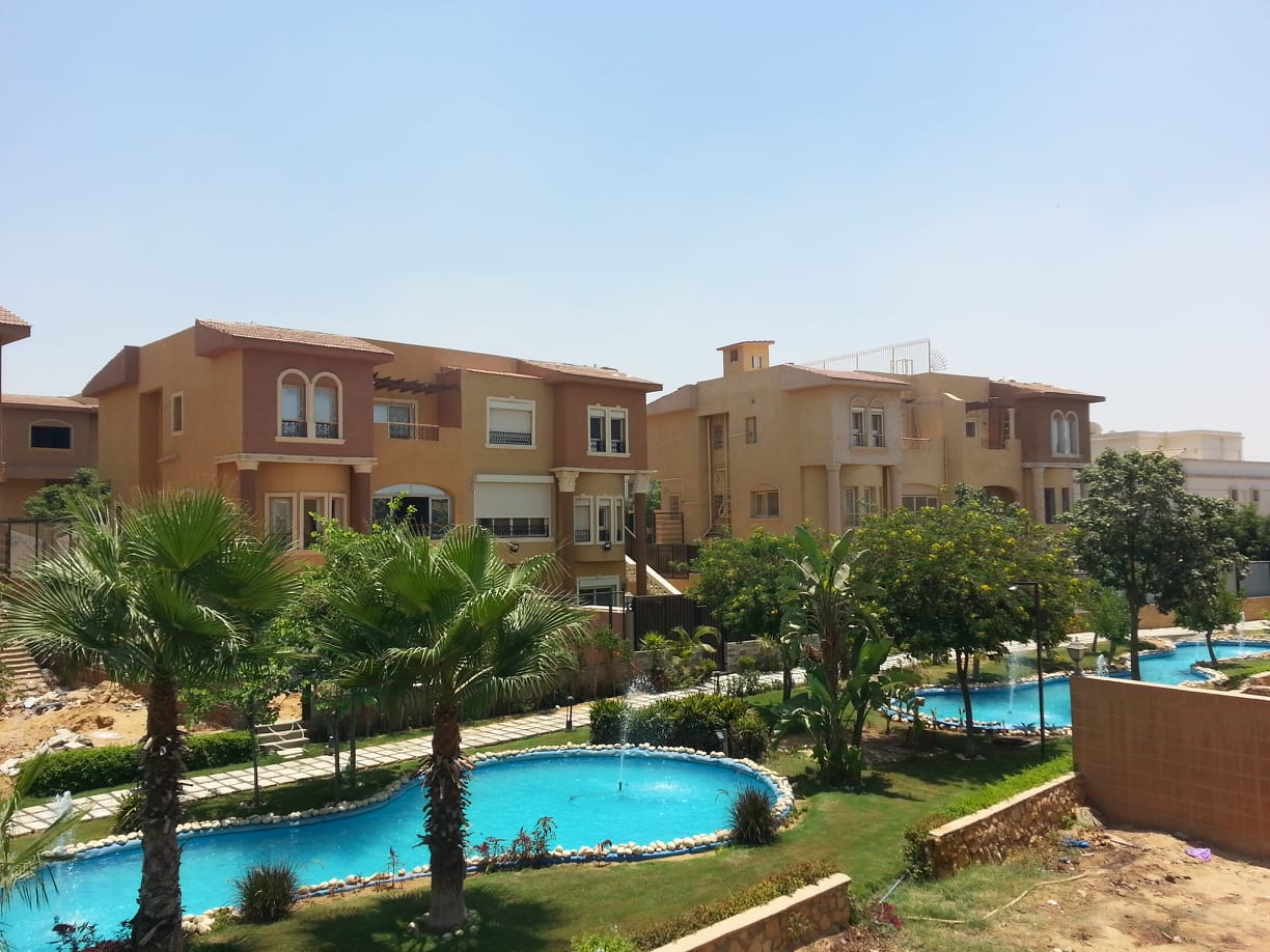 Twinhouse in moon valley 2