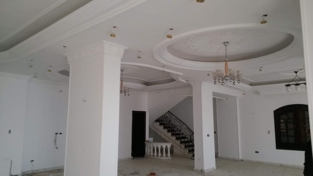 villa new Cairo for rent 1300 bua 