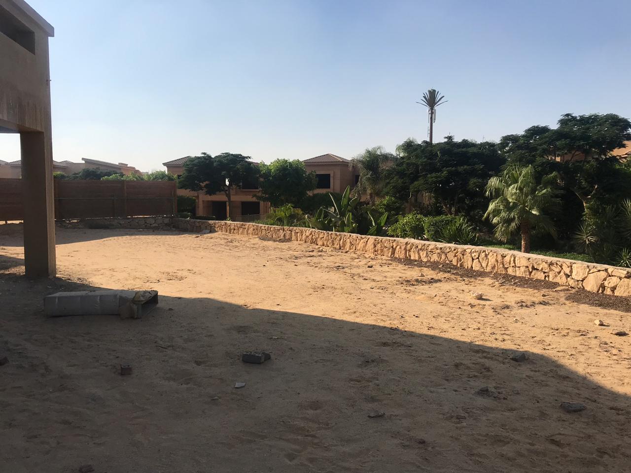 stand alone Al Hayat residence in the middle of the compound